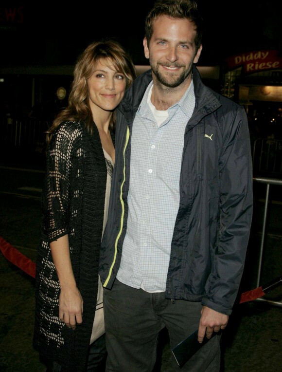 KORTVARIG: Ekteskapet mellom Jennifer Esposito og Bradley Cooper ble en kort affære. Paret skilte lag etter om lag fire måneder. Her er de avbildet sammen i 2006. Foto: NTB Scanpix KORTVARIG: Ekteskapet mellom Jennifer Esposito og Bradley Cooper ble en kort affære. Paret skilte lag etter om lag fire måneder. Her er de avbildet sammen i 2006. Foto: NTB Scanpix